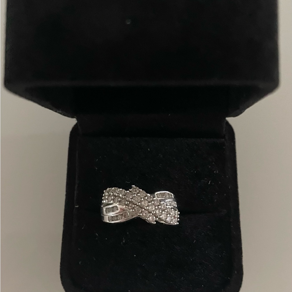 Absolutely gorgeous solid 10k white gold with diamonds.